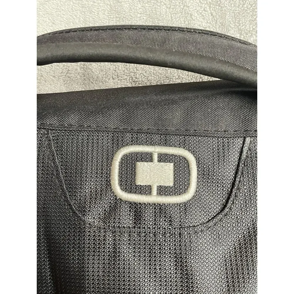 OGIO Shoulder Messenger Laptop Computer Bag 18”x 13” Black EUC